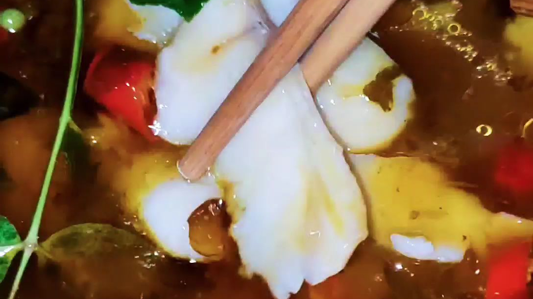 好吃的酸菜煮黑鱼片,相信你要是吃到也能下两碗饭。